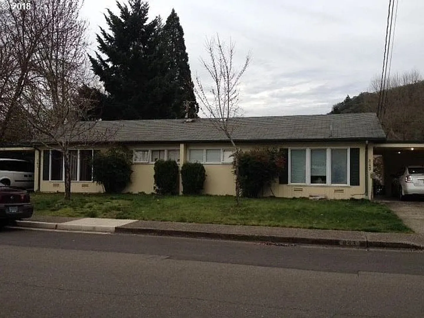 Cute 2-bedroom 1 bath home - 841 W Fairhaven — Photo 3