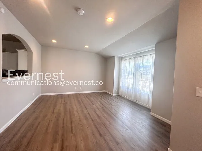 6361 Old Glory Dr — Photo 5