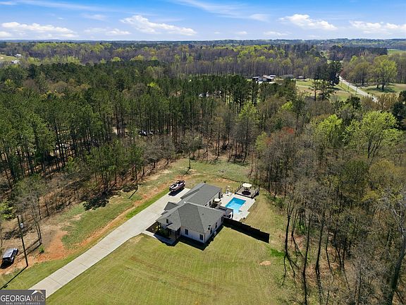 3rd image of 62 Buck Creek Rd