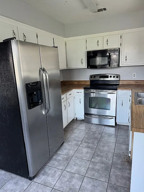 3 bed, 1050 sqft, $1,700 — Photo 3