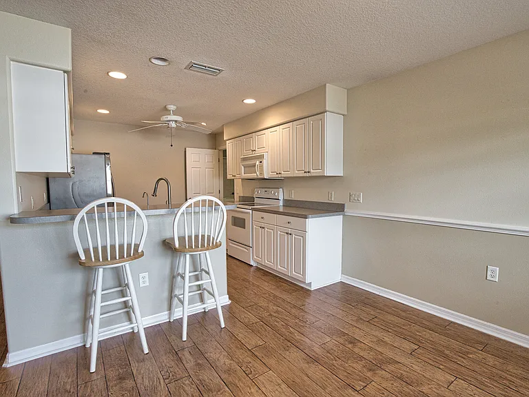 262 Palmetto Dr — Photo 6