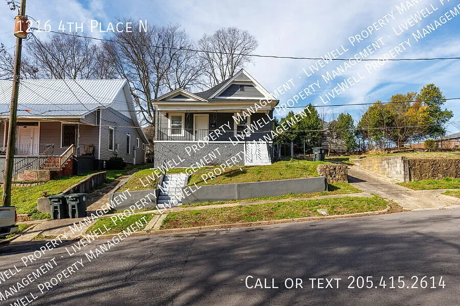 3 Bedroom, 2 Bath in Birmingham — Photo 2
