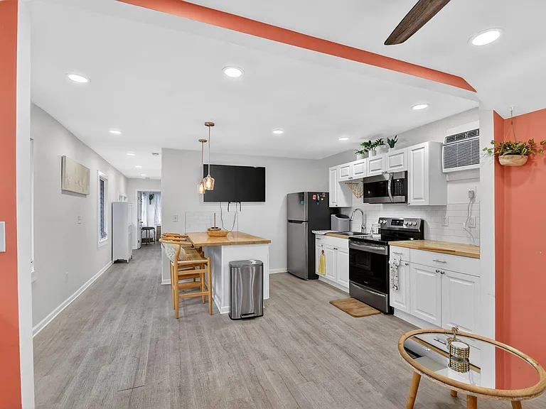 306 N J St — Photo 10