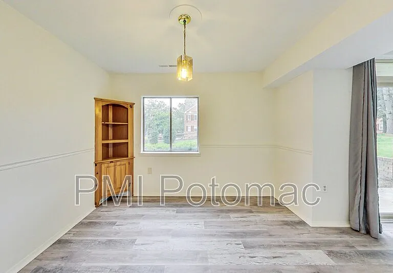 18600 Walkers Choice Rd #1 — Photo 11