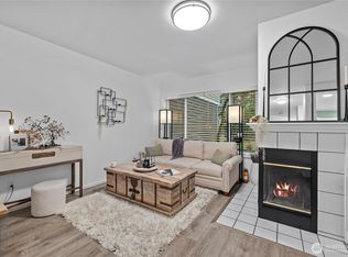 Village At Montreux, Issaquah, WA 98027