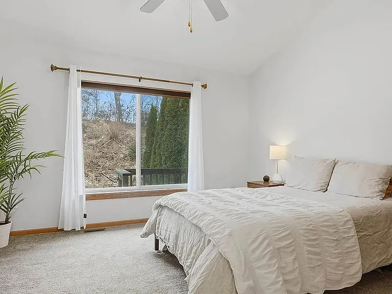 295 Hickory Ct — Photo 9