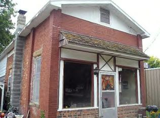 102 E Main St, Deerfield, MO 64741