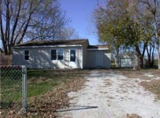 18806 S Lakeside Ln, Belton, MO 64012
