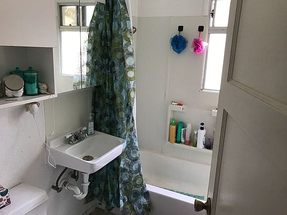 5th image of 362 N Tassajara Dr