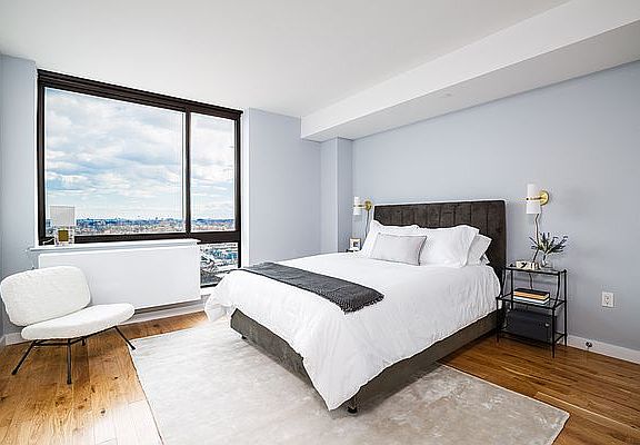 2nd image of 14736 94th Ave APT 24J
