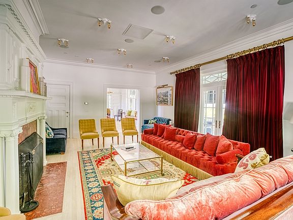 5th image of 2 Kemble St