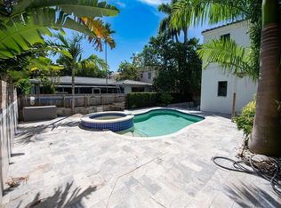 4329 N Bay Rd, Miami Beach, FL 33140