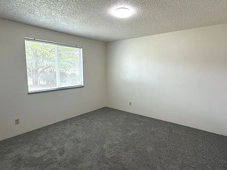 257 Kermanshah St — Photo 10