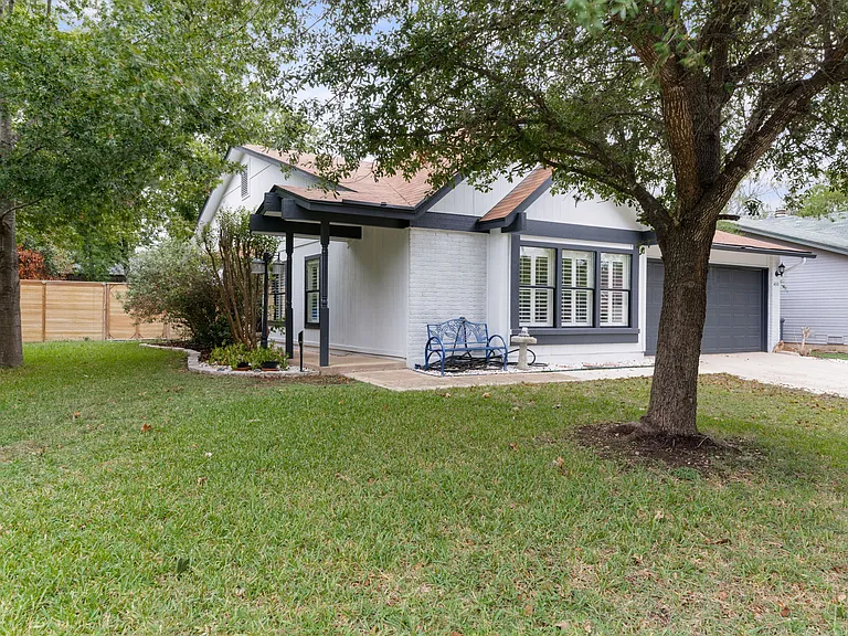 14911 Enchanted Castle — Photo 3