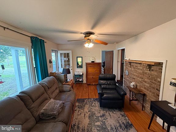 5th image of 24992 Sotterley Rd