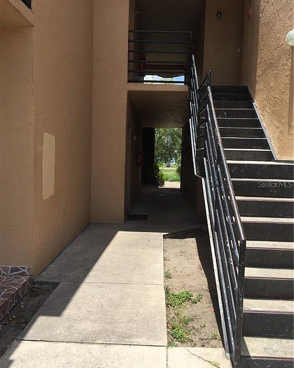 2nd image of 5208 Via Hacienda Cir #A203