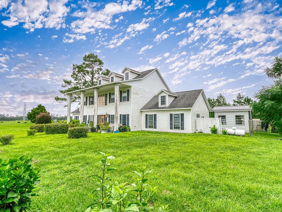 1st image of 3704 NE Rocky Ford Rd