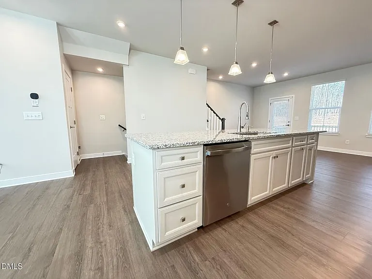 1362 Chowan Ave — Photo 5