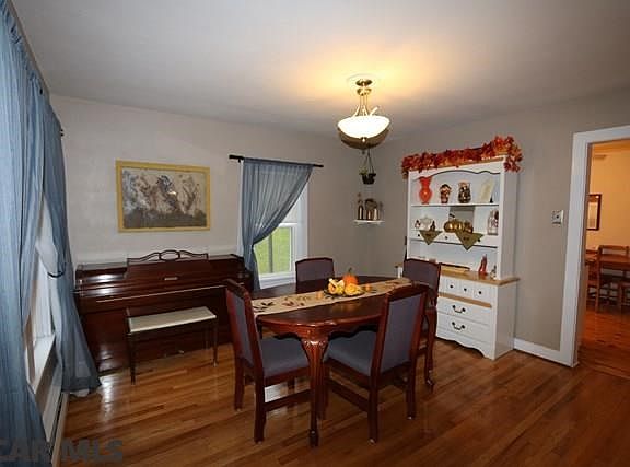 5th image of 381 W Clearview Ave