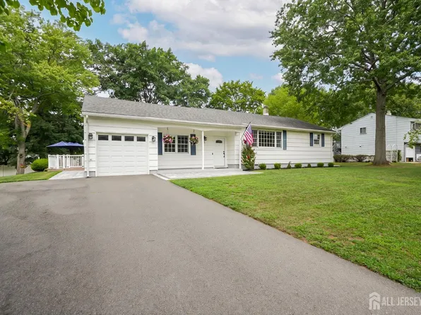 76 Seymour Ter, Piscataway, NJ 08854
