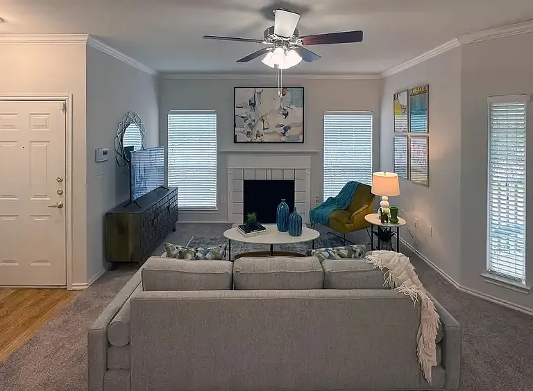 Indian Creek Apartments — Photo 9