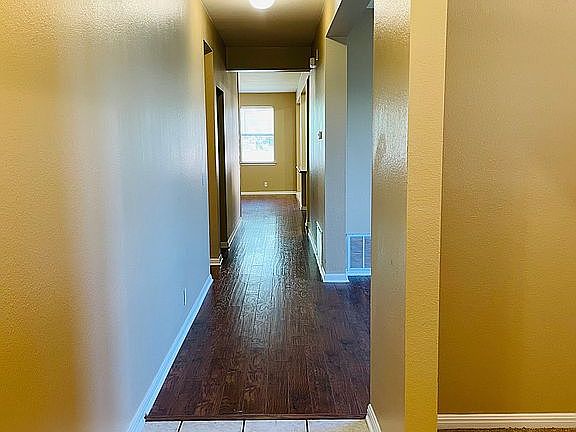 3rd image of 8217 Menlo Park Pl