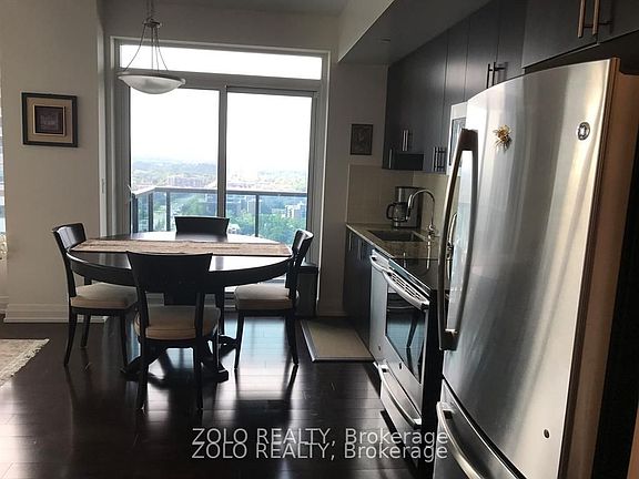 4th image of 7165 Yonge St #1712