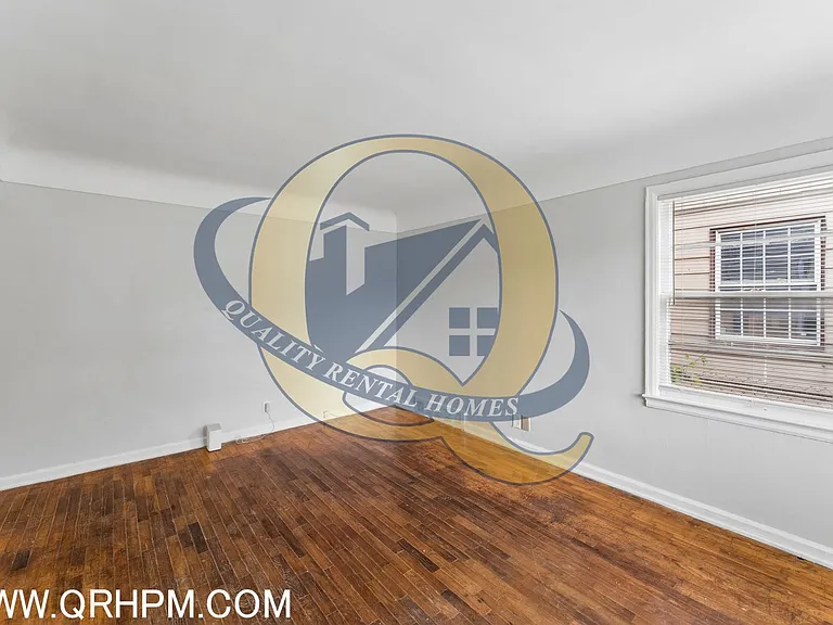 955 S Ballenger Hwy — Photo 5