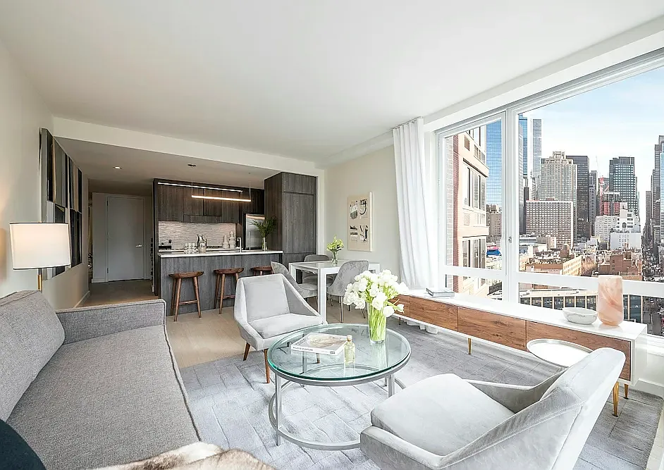525 West 52nd Street — Photo 3