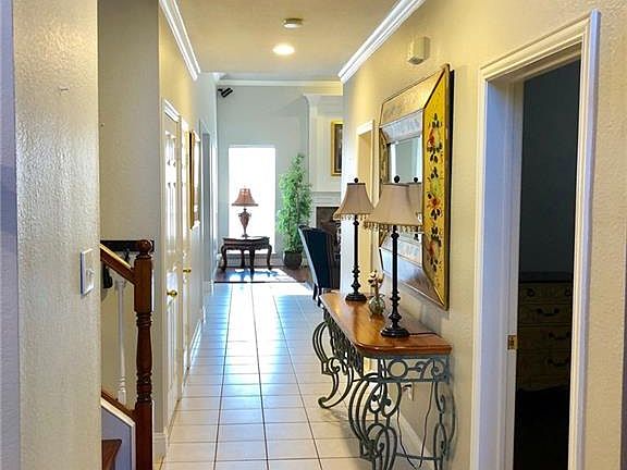3rd image of 8379 Tamiami Trl