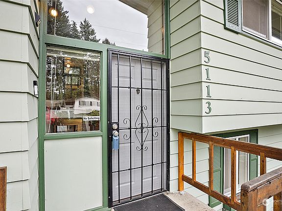 3rd image of 5113 22nd Avenue SE