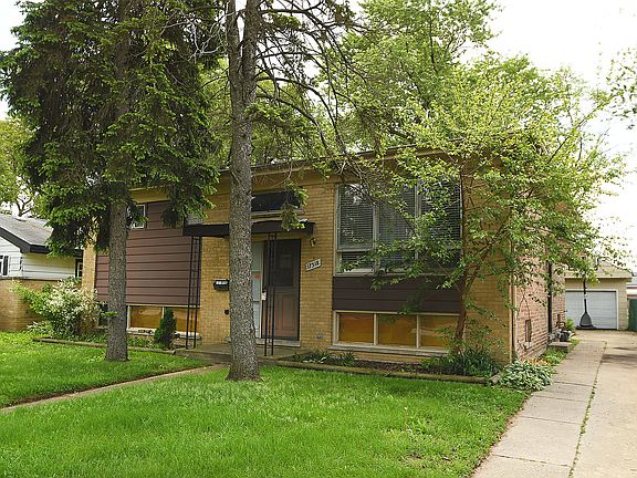 2nd image of 17318 Forestway Dr