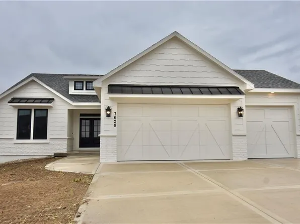 7628 N Sycamore Ave, Kansas City, MO 64158