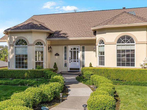 2nd image of 1527 Pebble Beach Ct