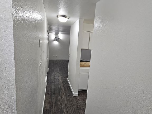 4th image of 226 Little St SW #5