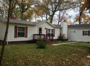14012 N South Shore Dr, Effingham, IL 62401