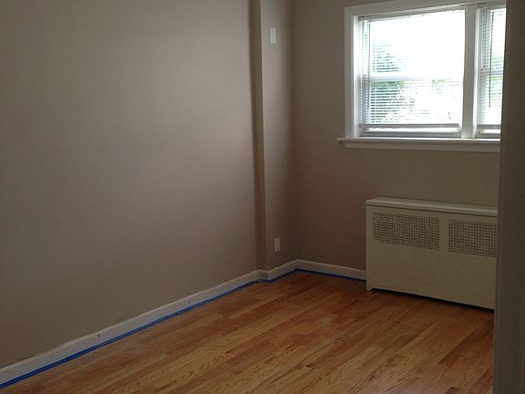 3rd image of 3715 Oceanic Ave