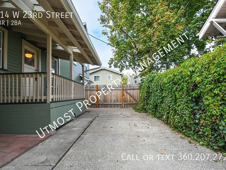 114 W 23rd St — Photo 13