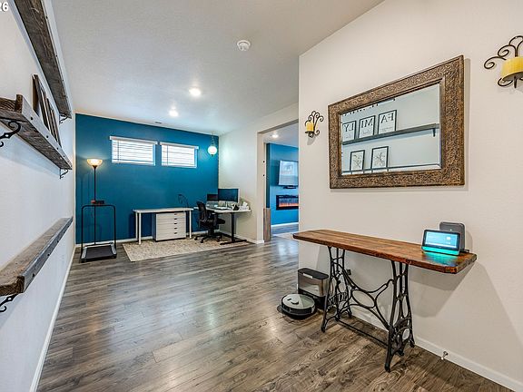 5th image of 2918 Fenya St