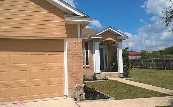 3rd image of 120 Willow Dr
