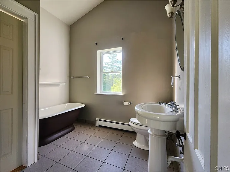 15 Etna Rd — Photo 13