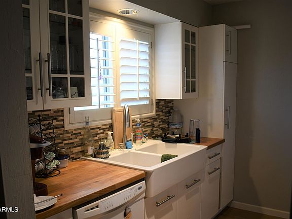 3rd image of 4610 N 68th St Unit 404