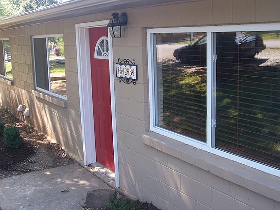 5th image of 523 S Gabbard Dr