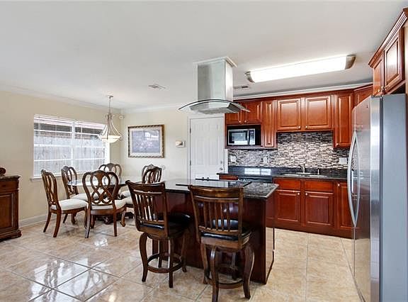 3rd image of 9996 Sunnyside Dr