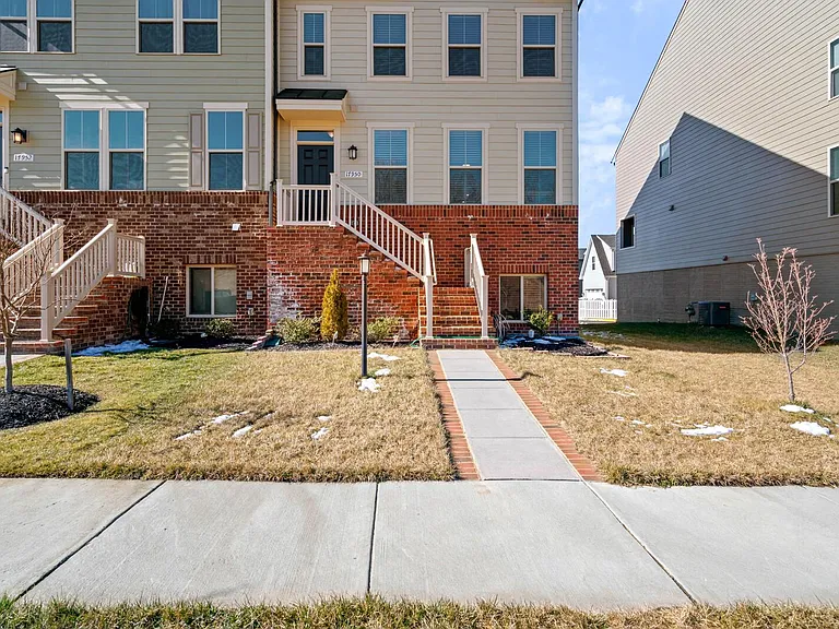 17950 Spotted Oak Rd — Photo 2