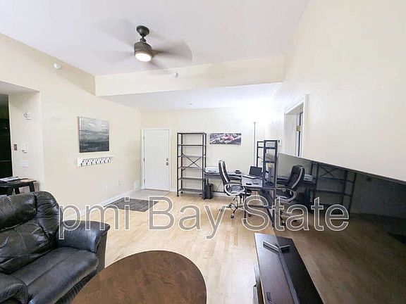 3rd image of 27 Saint James Ave Unit 3