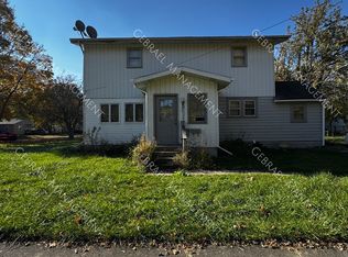 925 Hughes Ave, Flint, MI 48503