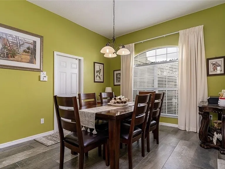 452 N Hampton Dr — Photo 14