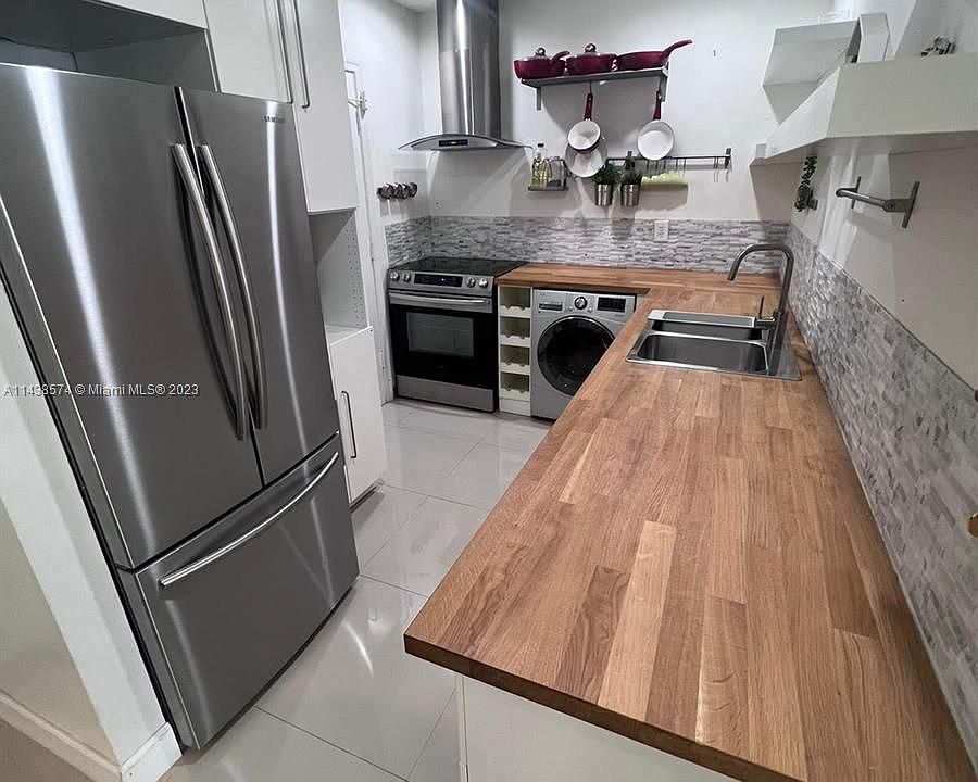 1st image of 2190 NE 68th St APT 523