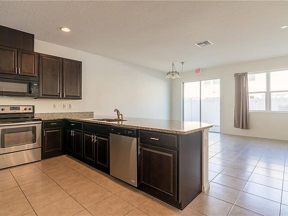 3rd image of 5105 Crown Haven Dr